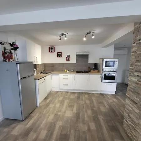 Loft Du Sud Ouest Av Garage Apartment Laplume